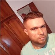 Profesor de ciencias sociales, economía, ética , dispuesto a ayudar en el aprendizaje a personas de todas las edades